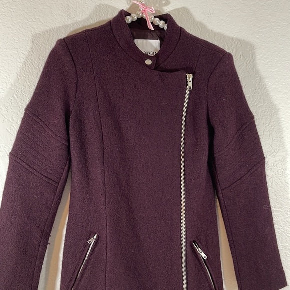 BB Dakota Maroon Wool Trench Coat With Asymmetrical Zip & Front Pockets Size XS - Picture 3 of 10